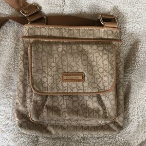 Calvin Klein  cross body